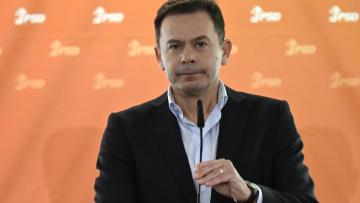 Primeiro-ministro está internado no Hospital de Santa Maria