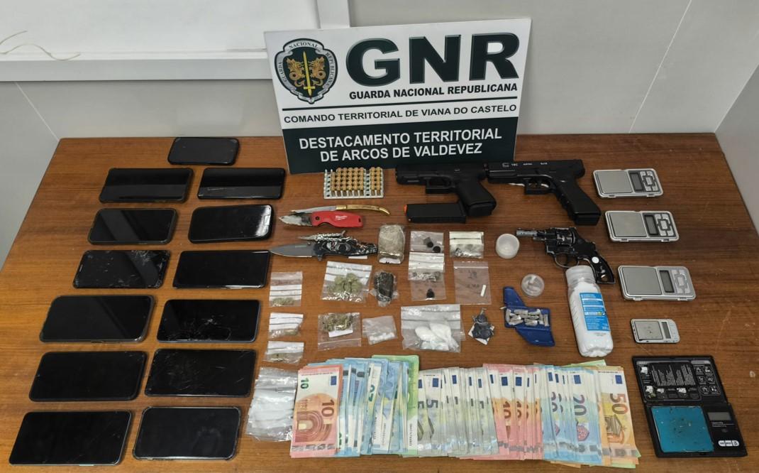 GNR deteve no Alto Minho quatro homens por tráfico de droga e armas proíbidas