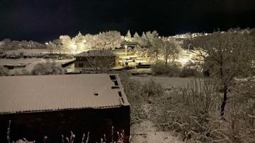 Minho acorda pintado de branco após queda de neve esta madrugada