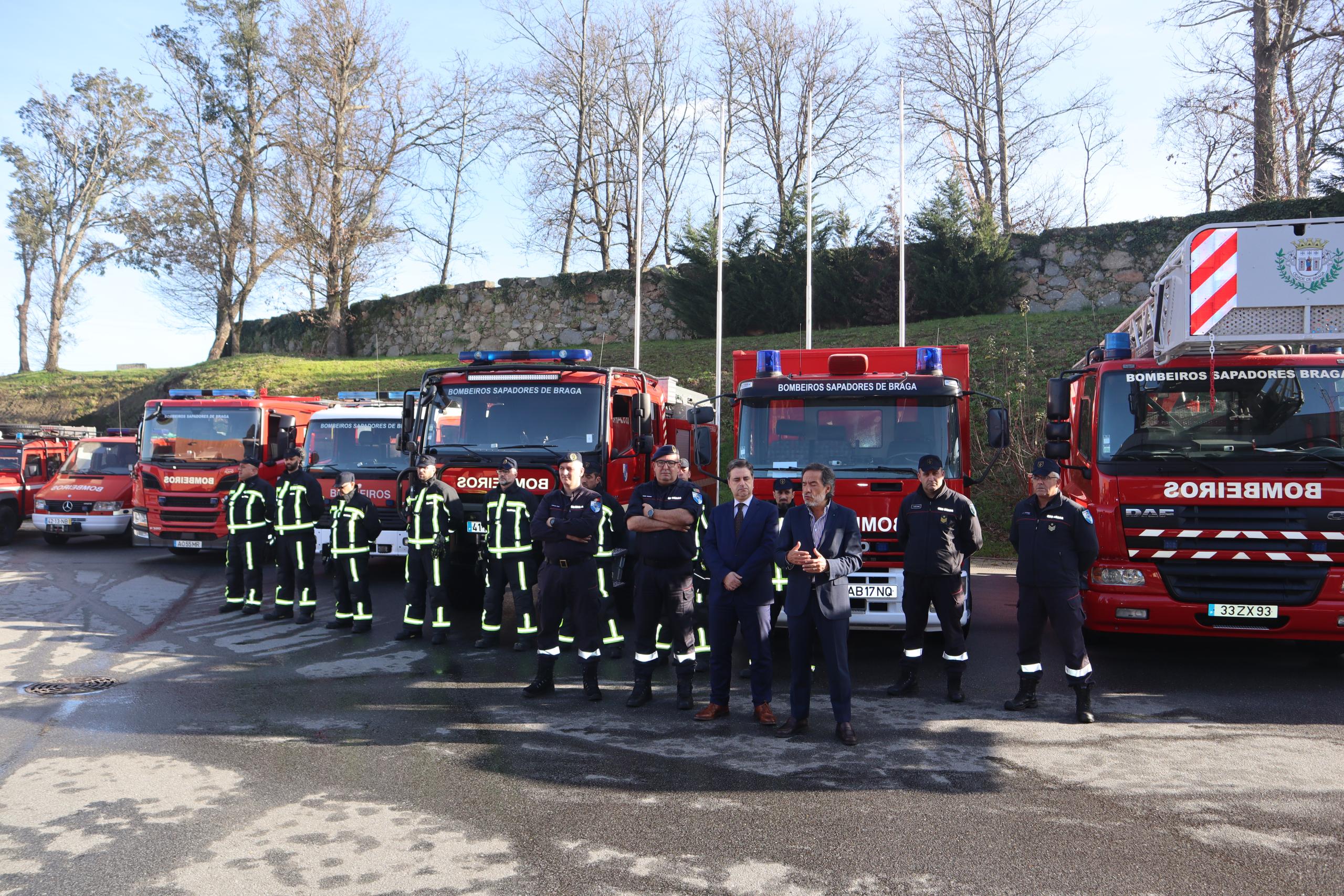 Bombeiros Sapadores de Braga receberam novos EPI e promessas de promoção