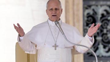 Leão XIV critica obsessão em «ter e possuir» e sublinha que amor cristão exige acolhimento