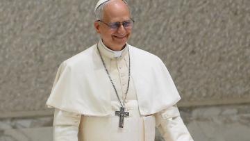 Papa vai ser operado para retirar nódulo do pulmão