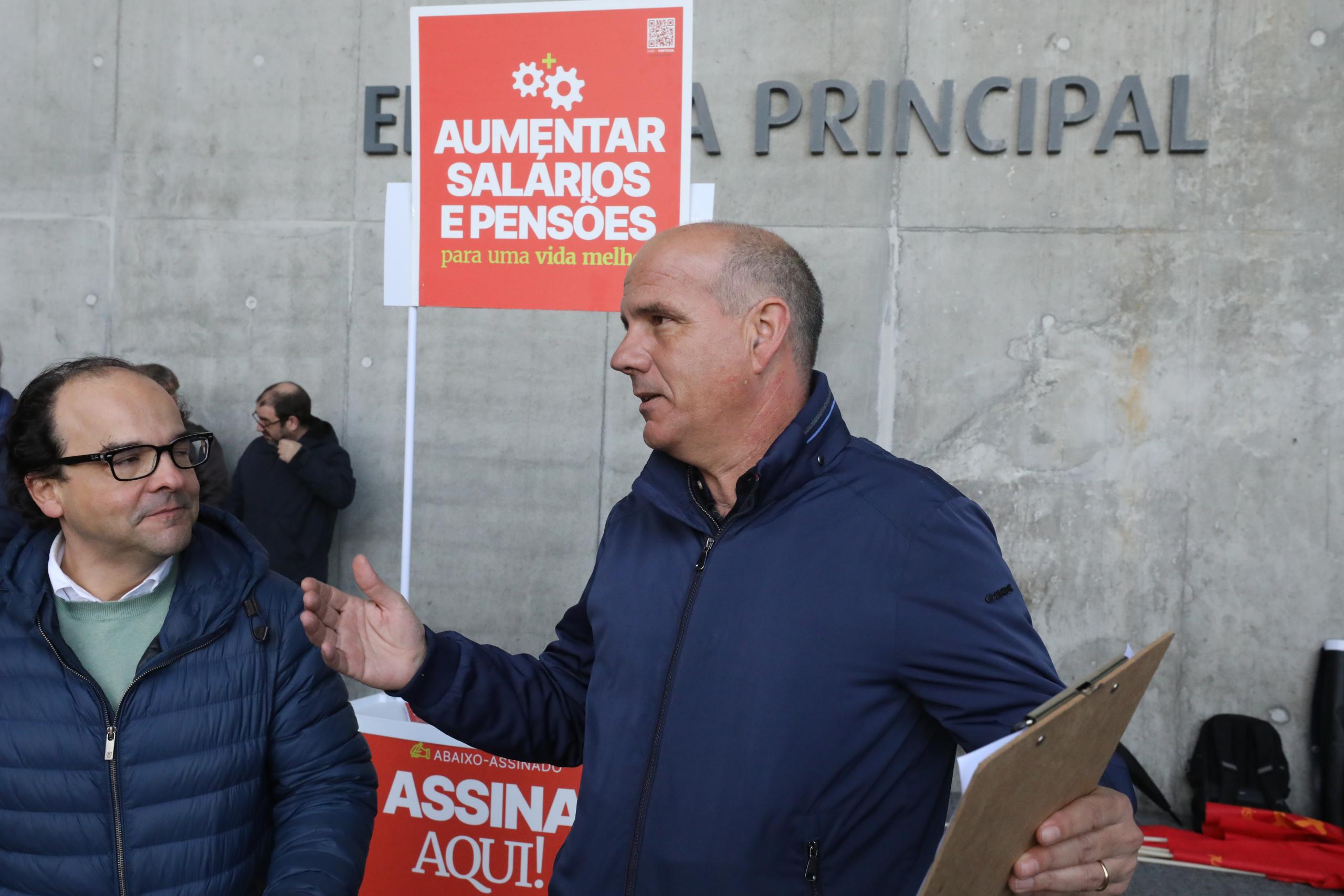 Paulo Raimundo reafirma confiança no SNS mas pede mais profissionais de saúde para Braga