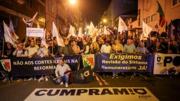 Mais de mil polícias em manifestação prometem voltar aos protestos