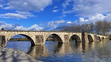 Ponte Medieval de Prado cortada ao trânsito de terça para quarta-feira