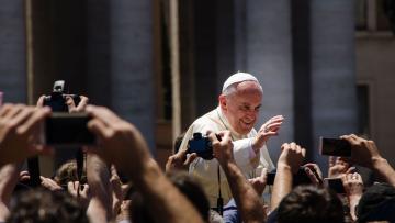 Papa Francisco condena “terrível aumento” de ataques contra judeus no mundo