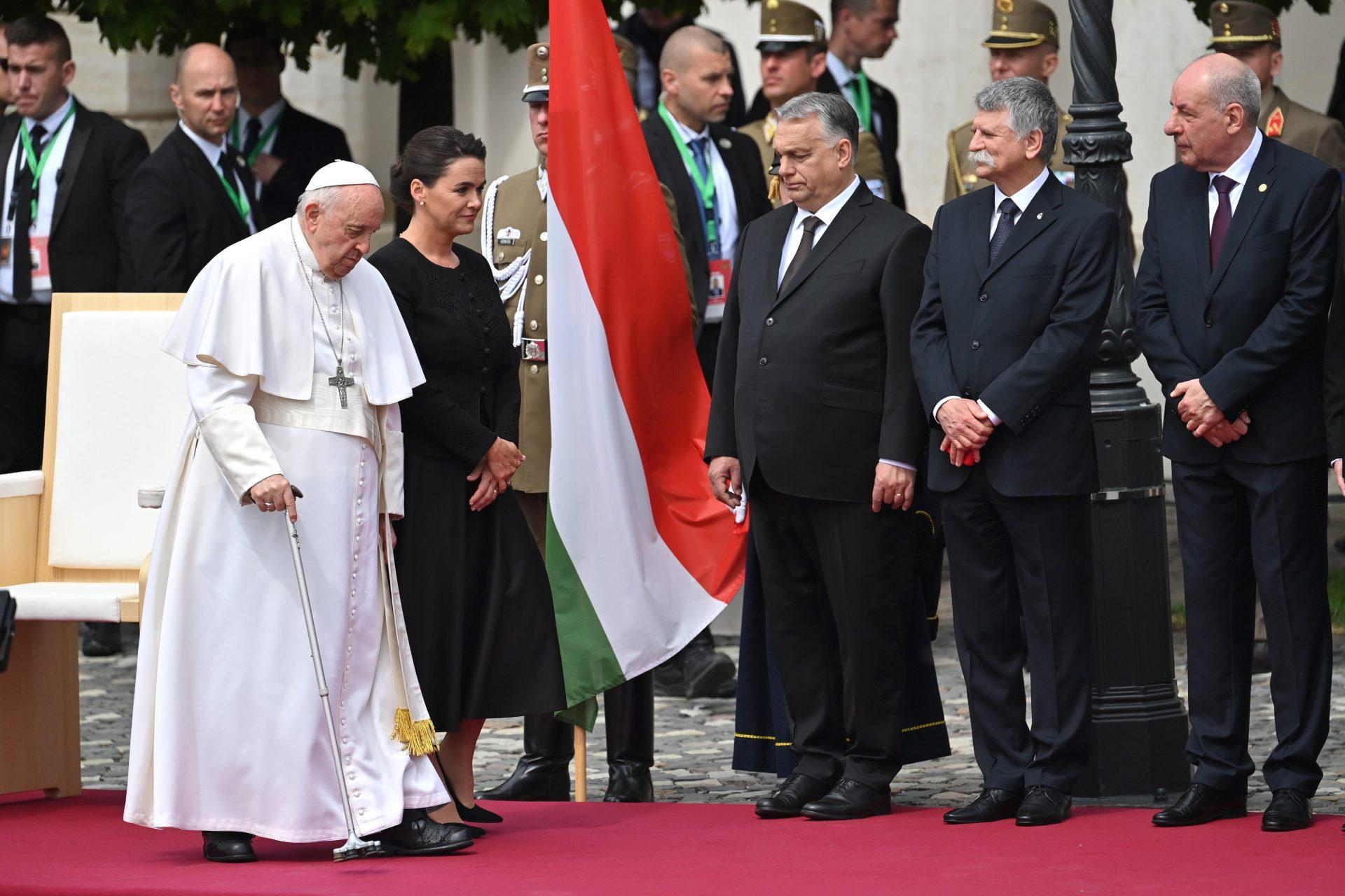 Papa iniciou viagem à Hungria com alerta para nacionalismos e populismos na Europa