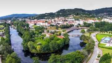 Dormidas de turistas no Minho crescem acima da média do país