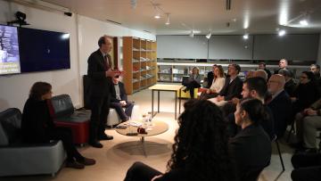 Vítor Aguiar e Silva volta a engrandecer a UMinho com doação de 12 mil livros à biblioteca