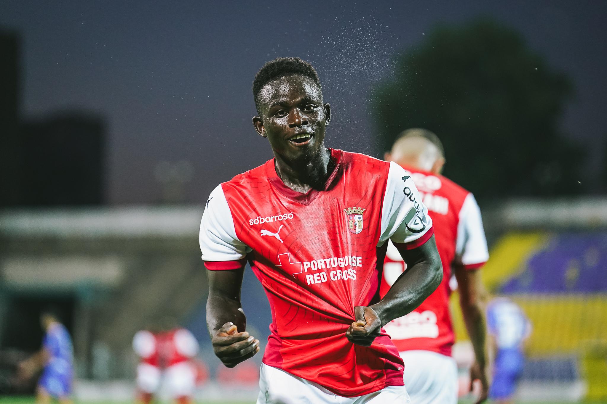 SC Braga oficializou transferência de Roger Fernandes para o Al Ittihad por 32 milhões