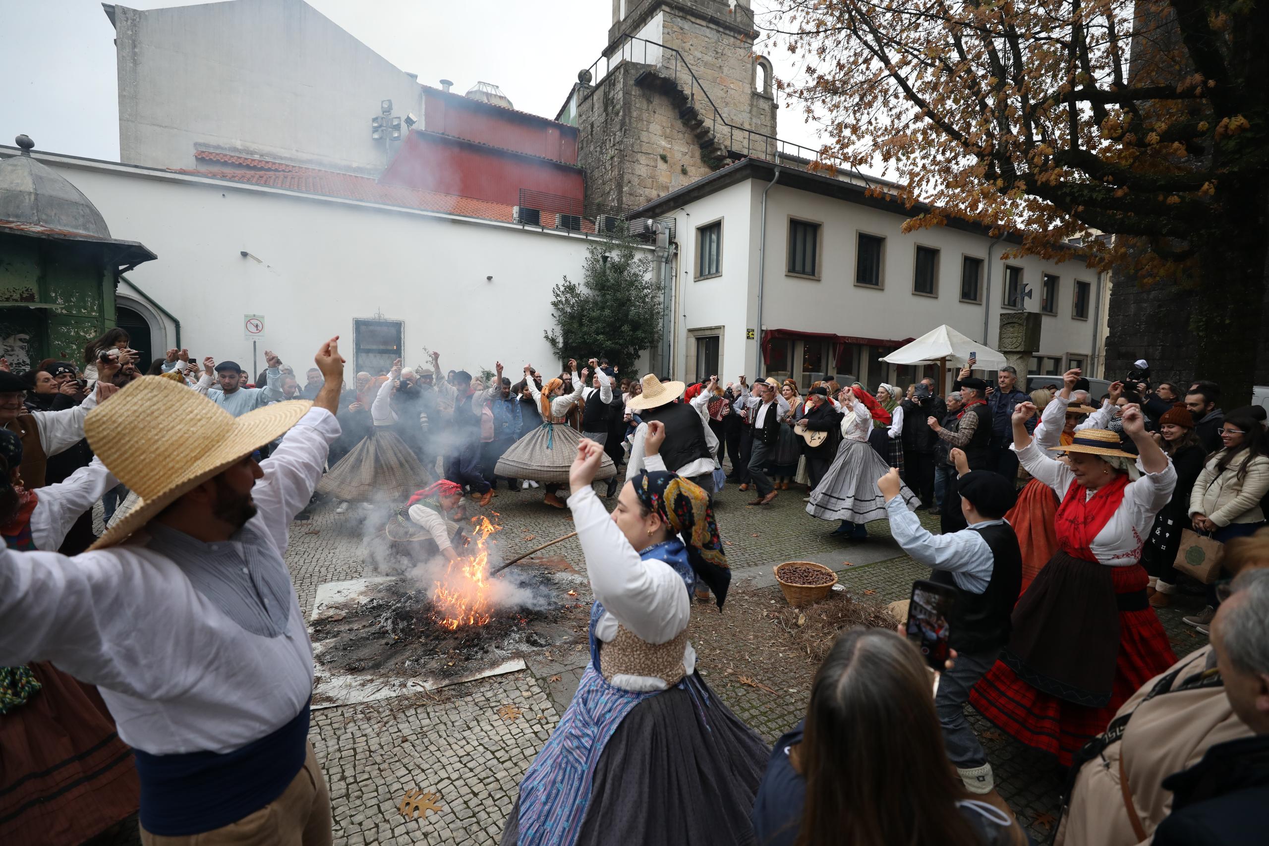 Rusga de S. Vicente preserva tradição dos magustos populares comunitários