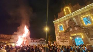 Fogueira de S. Vicente e bênção do fogo marcam grande festa da comunidade vicentina