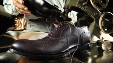 Empresa de calçado português, oriunda de Guimarães, tenta contrariar em Milão tendência de quebra das encomendas
