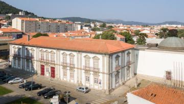 Câmara e Universidade politécnica unem-se para construção de um campo de jogos
