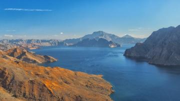 Teerão reabre totalmente estreito de Ormuz