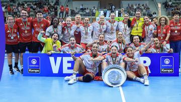 Benfica vence Almeida Garrett e conquista sexta Supertaça feminina de andebol
