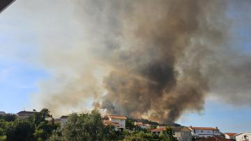 Incêndios mobilizam mais de uma centena de operacionais e alarmam população em Braga