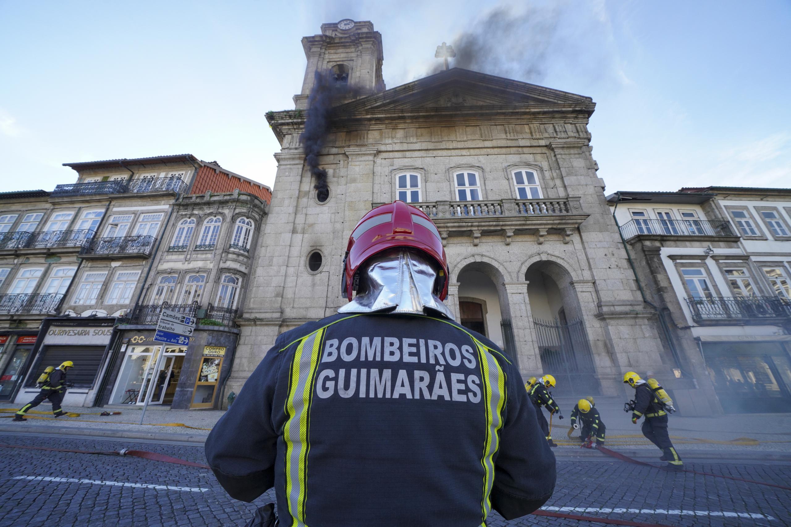 Bombeiros de Guimarães batem novo recorde de serviços de socorro prestados em 2023