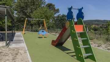 Câmara da Póvoa de Lanhoso requalifica parques infantis das escolas do concelho