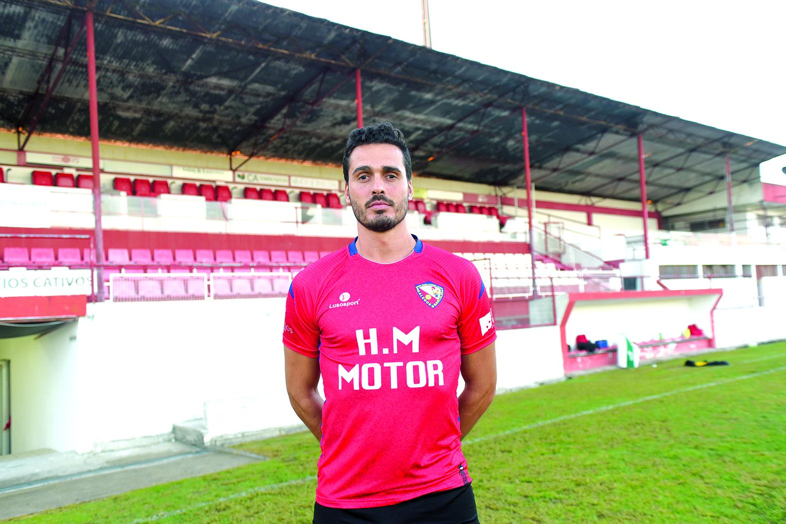 Luís Tinoco treina Santa Maria