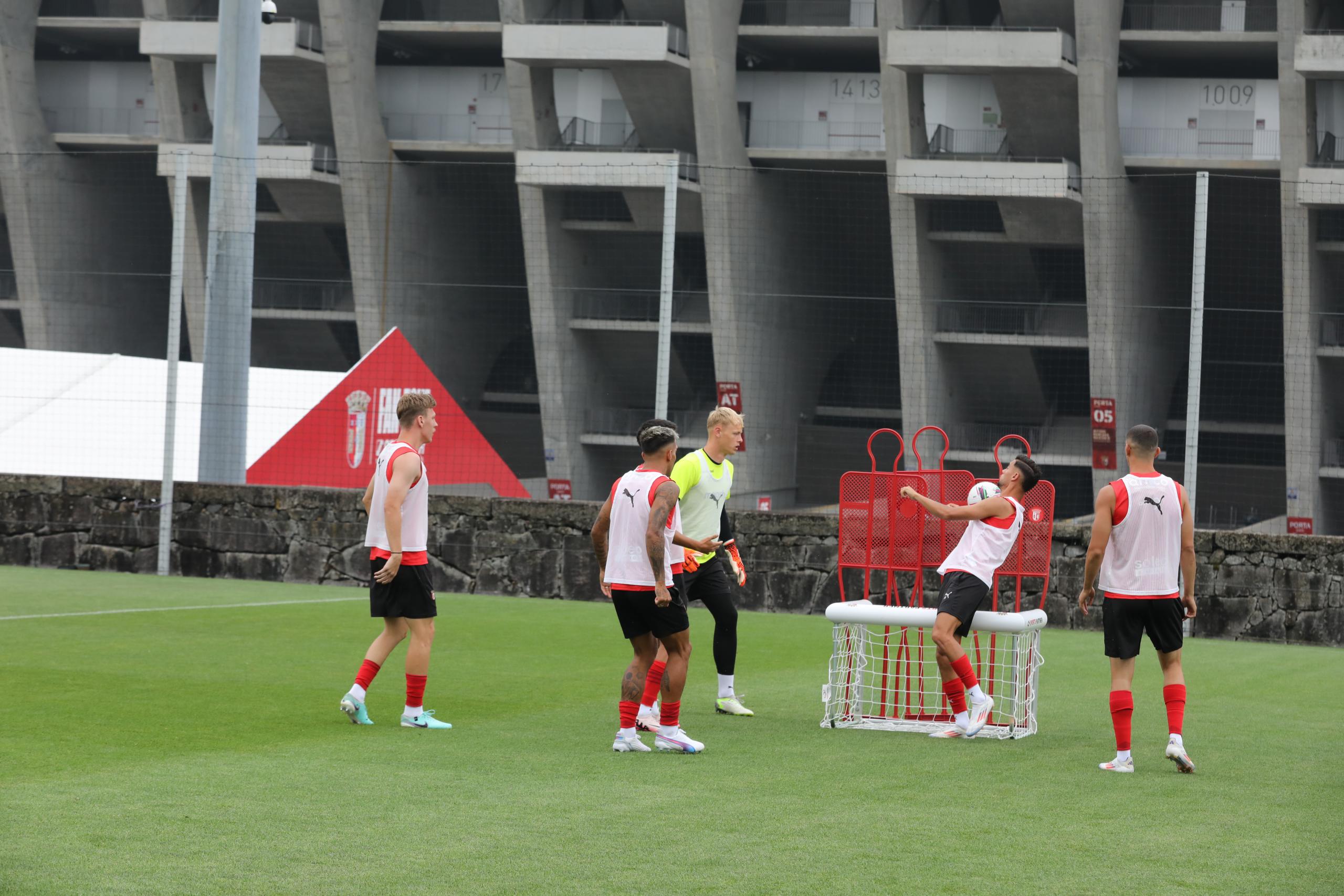 SC Braga parte para a Bulgária sem Banza e André Horta