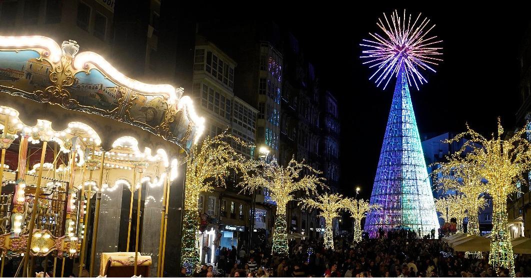 Mar de gente para a inauguração das luzes de natal em Vigo