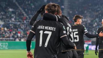 Vitória goleia o St. Gallen e está atrás apenas do Chelsea