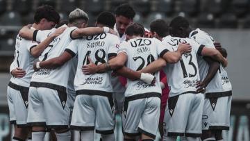 Vitória de Guimarães vê proibição de inscrever jogadores levantada pela FIFA
