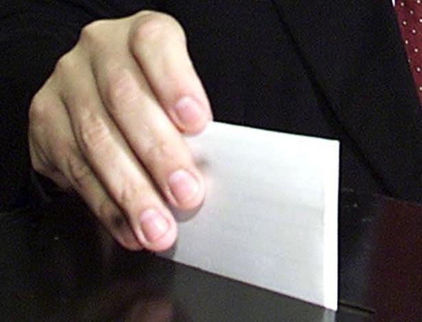 Presidente da República marcou as eleições para 18 de janeiro