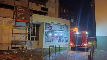 Incêndio em lugar de garagem causa alarido em prédio de Braga