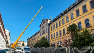Instalação de antenas corta trânsito na Rua de Santa Margarida, em Braga