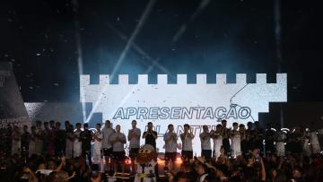 Vitória SC apresenta quatro reforços num plantel de 27 elementos